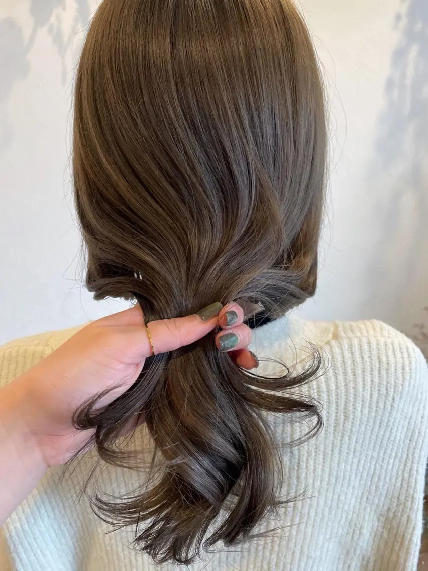 ロング カラー グレージュ オリーブグレージュ オリーブグレー ヘアカラー トリートメント m ā l o.🌷 サカモトマイコのヘアスタイル