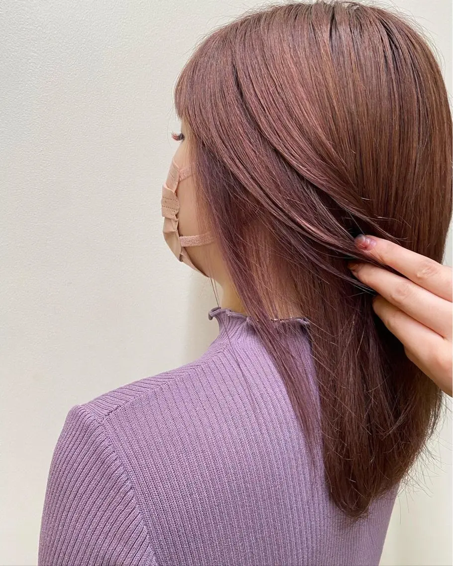 カラー 勝海 絢音のヘアスタイル