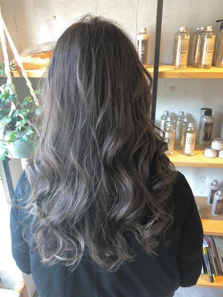 ロング ハイライト カット ヘアカラー フジサキ ケンのヘアスタイル