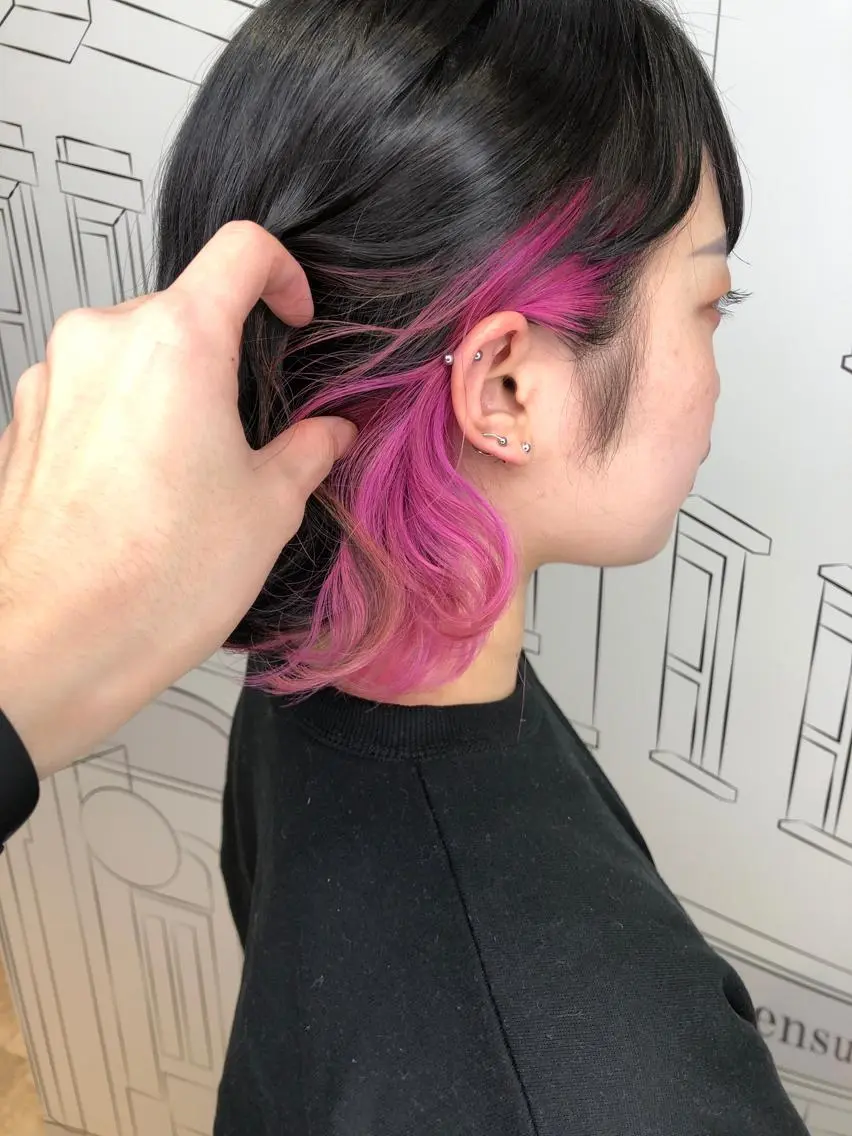 ミディアム カラー イヤリングカラー ピンクカラー レイヤー⭐️カラー ⭐️平川雅史のヘアスタイル