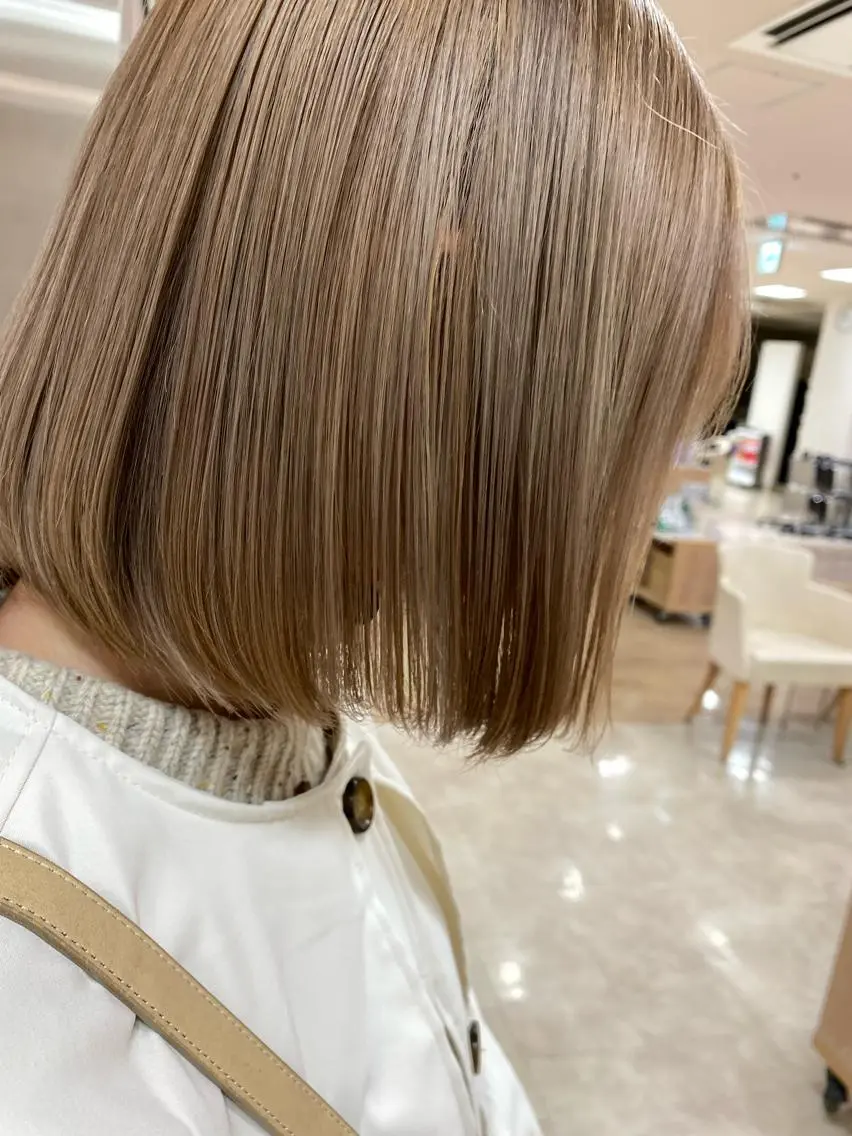 ショート カラー カット ヘアカラー トリートメント ヘアセット ハイトーン/ウルフ /レイヤー/坂野幸伸のヘアスタイル