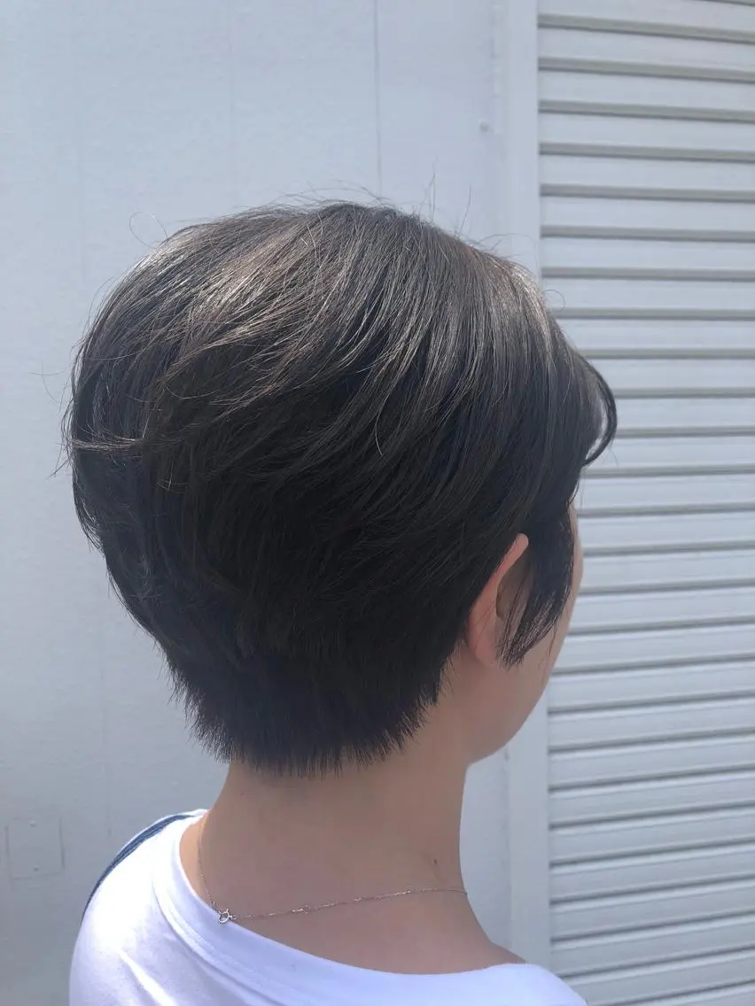 ショート カラー カット ヘッドスパ 永沼 真依のヘアスタイル