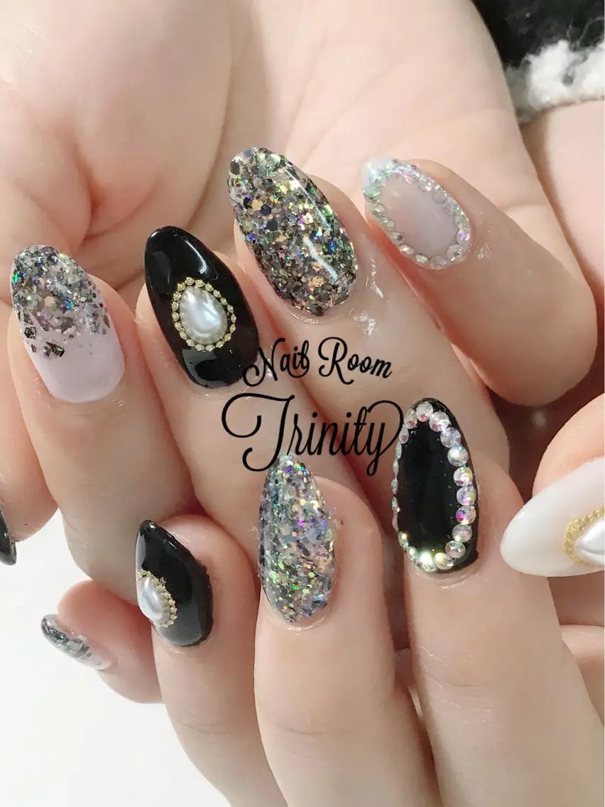 ネイル ハンドネイル Trinity ネイリストスタッフのネイルデザイン
