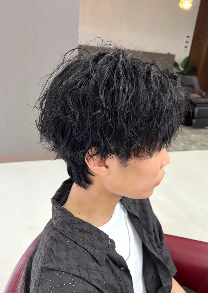 ショート パーマ メンズ 波巻きパーマ メンズウルフカット ウルフカット KEN 🌟のヘアスタイル