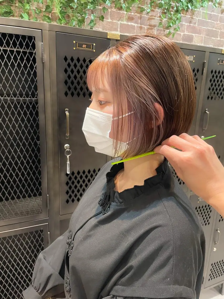 ショート ボブ デート ハイライト 髪質改善 韓国風ヘア カット ヘアカラー トリートメント 【20代ダメージ毛に 髪質改善】のヘアスタイル