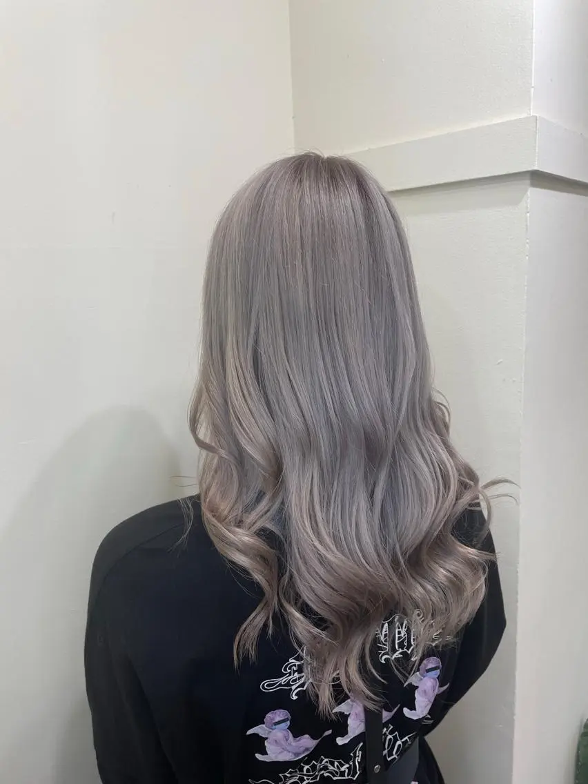 ロング カラー シールエクステ バレイヤージュ ブリーチ ケアブリーチ ダブルカラー カット ヘアカラー WEST OLAND加藤圭介のヘアスタイル