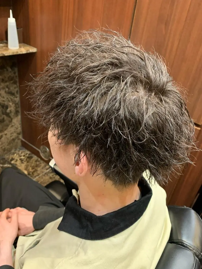 ショート パーマ メンズ 羽木 隆徒のヘアスタイル