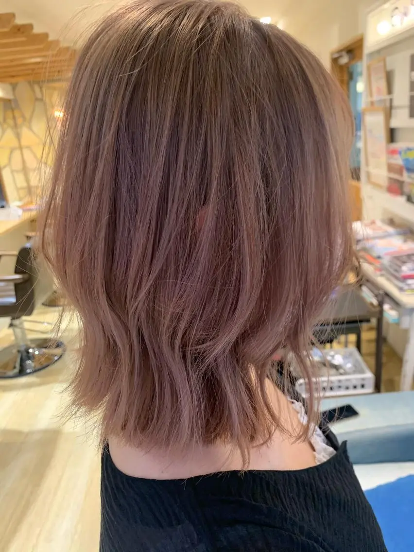 ミディアム ヘアカラー トリートメント 渋谷ハイトーン/ デザインカラー阿部のヘアスタイル