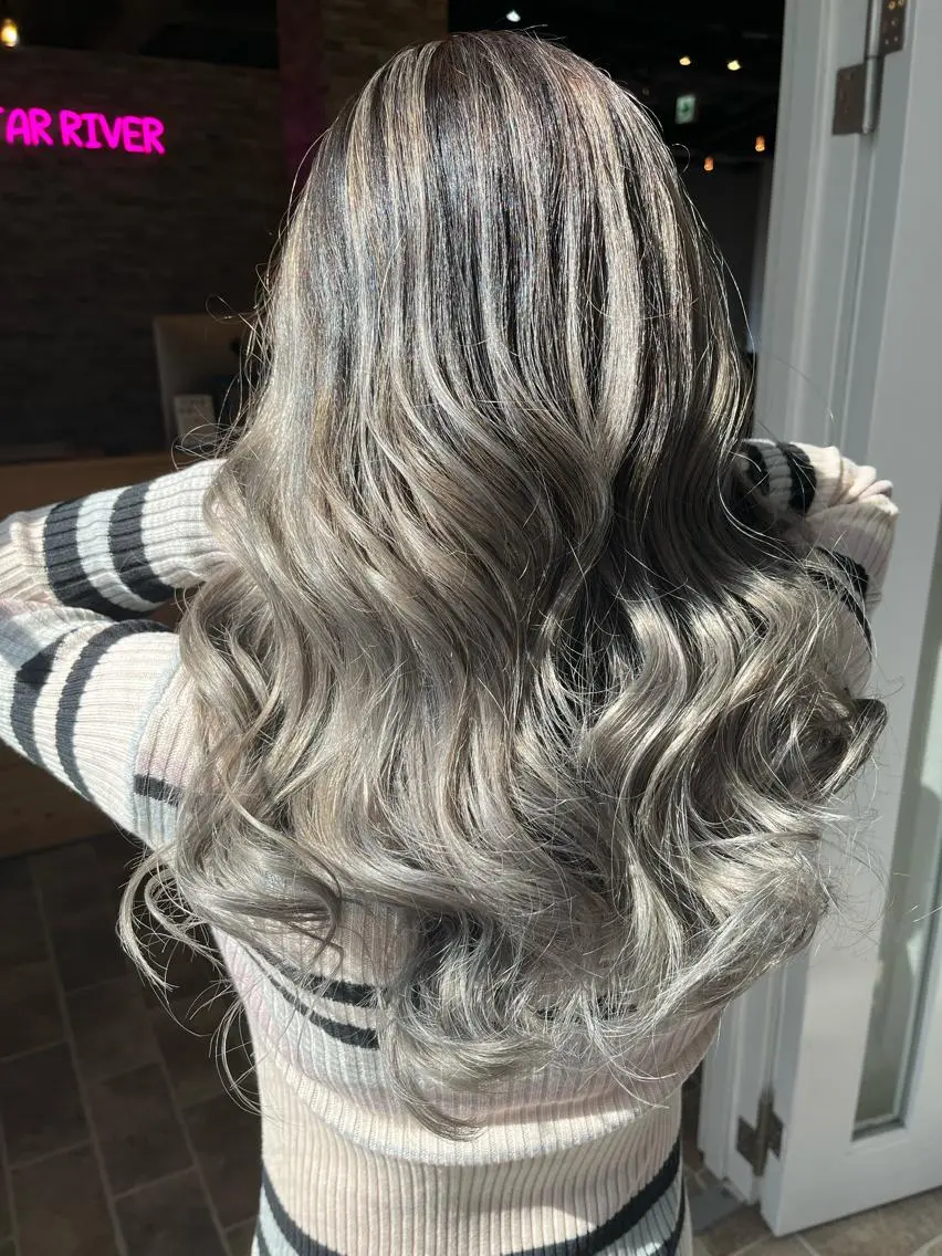 ロング カラー ヘアカラー&縮毛矯正 STAR☆RIVERのヘアスタイル