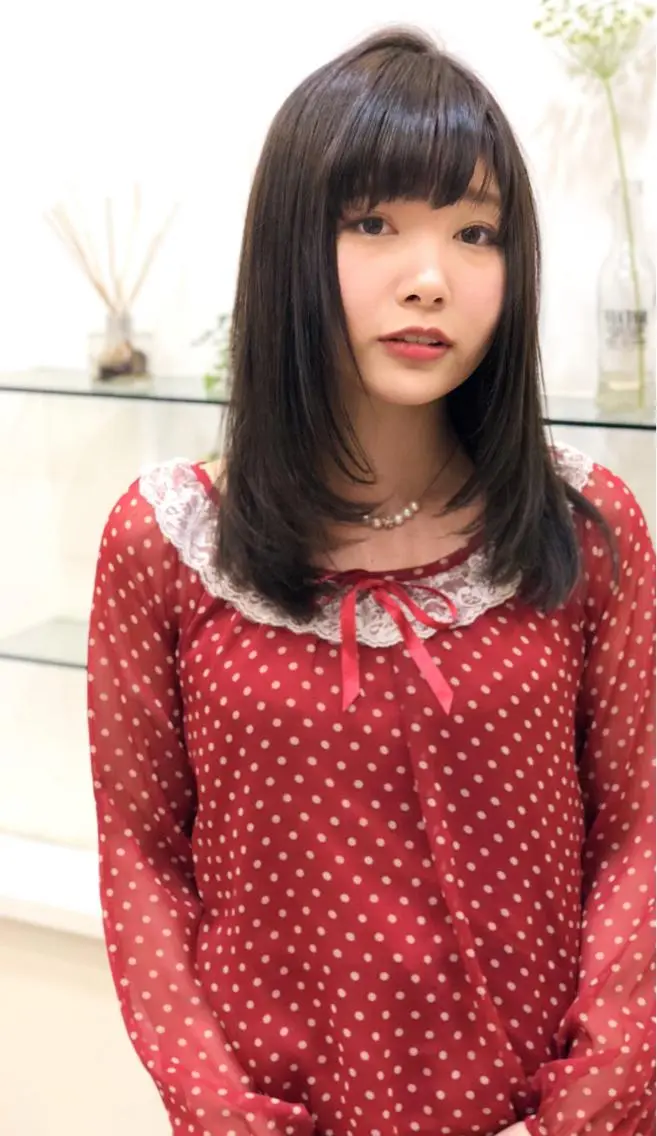 ミディアム カラー アッシュ 顔周りカット レイヤーカット ディレクター ノナカのヘアスタイル