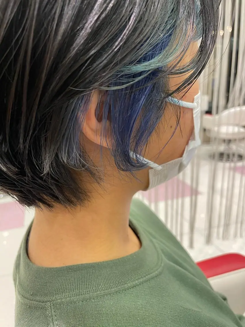 ショート ブリーチしてても 綺麗にかかる縮毛矯正のヘアスタイル