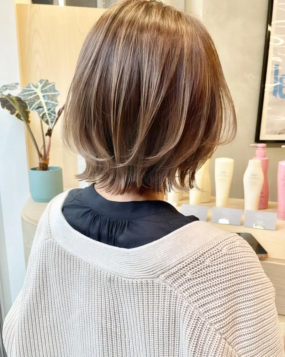 ミディアム カット ヘアカラー トリートメント 銀座/レイヤーカット 🤍内野すみれのヘアスタイル