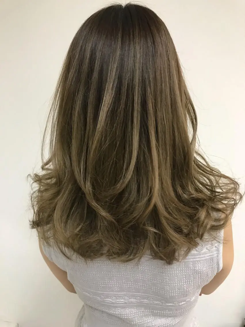 セミロング カラー パーマ ヘアアレンジ ネイル マツエク・マツパ 吉川 宙翔のヘアスタイル