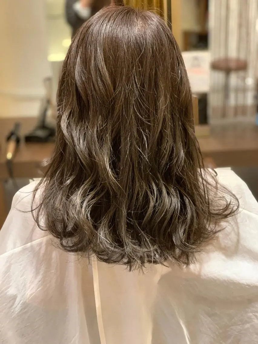 ミディアム カラー 美髪形成!色素改善! 秋田 和輝のヘアスタイル