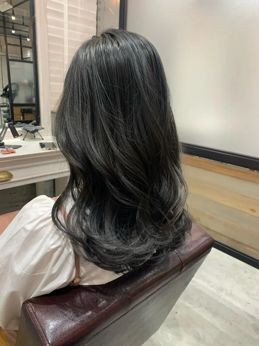 ロング カラー ヘアアレンジ カット ヘアカラー トリートメント kei🤎ベージュ /透明感カラー/博多のヘアスタイル