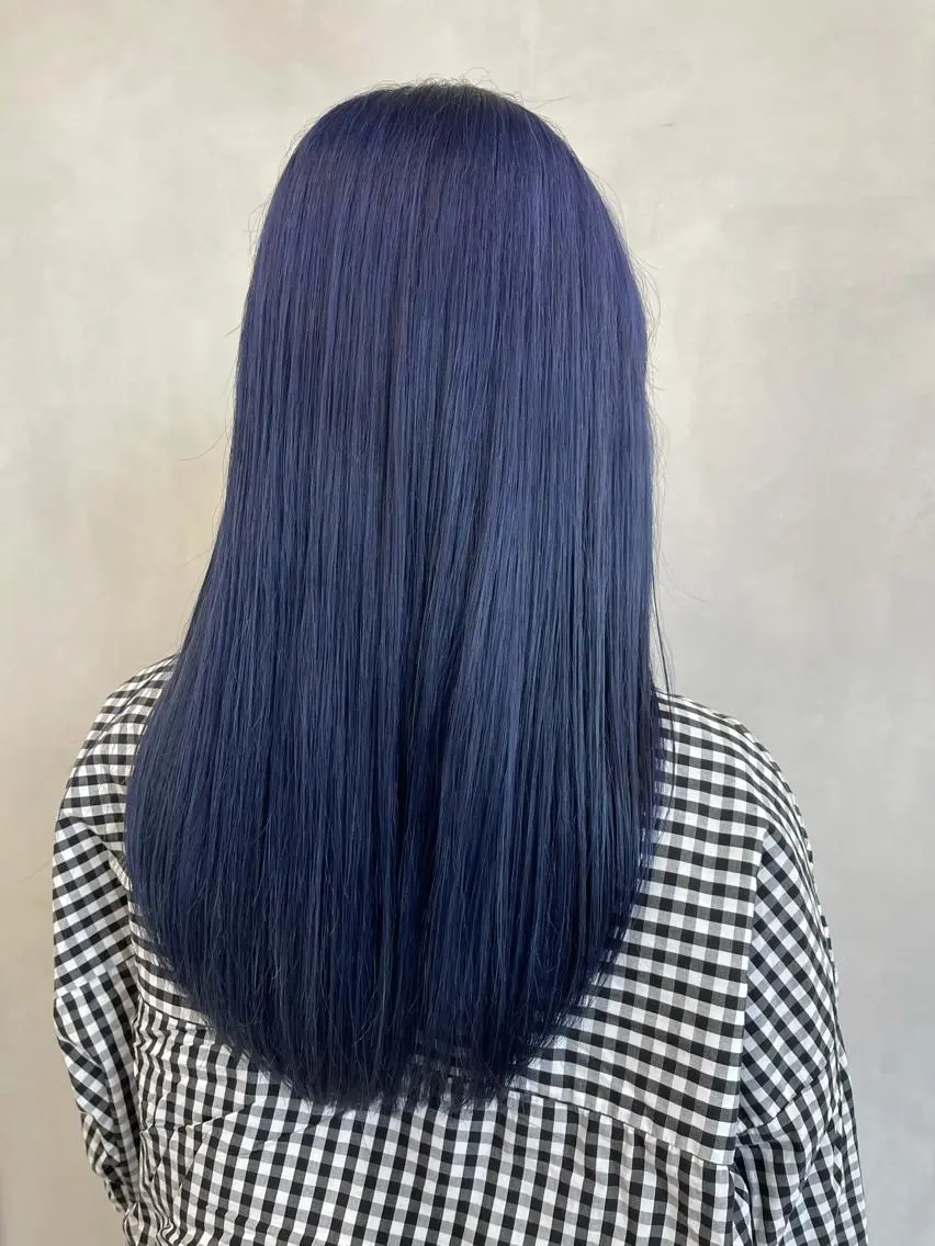 セミロング カラー ブリーチ ブルーカラー ケアブリーチ ネイビーカラー 🦋レイヤーカット ミドリカワ🦋のヘアスタイル