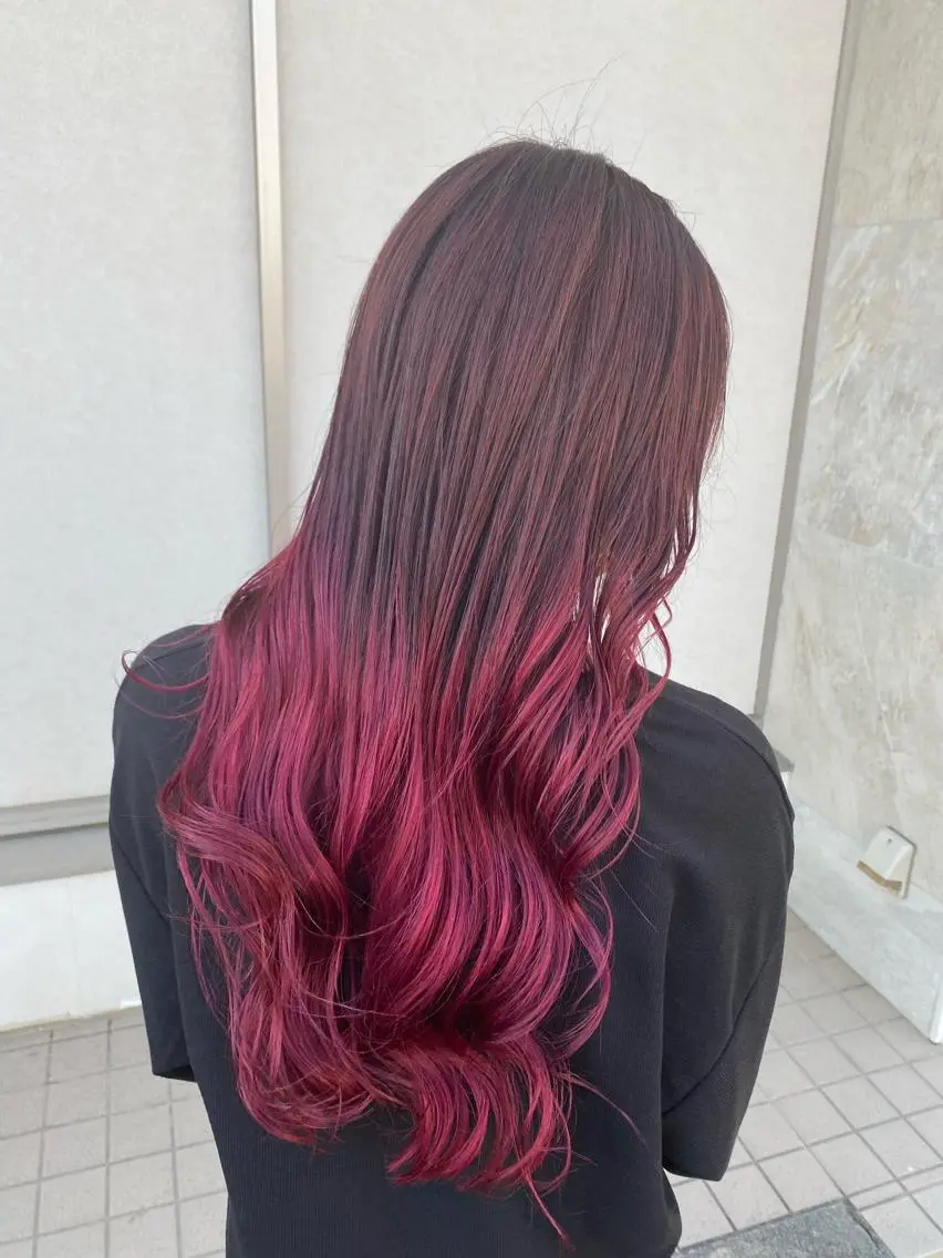 ロング カラー ヘアアレンジ バレイヤージュ ブリーチ ピンクカラー レイヤーカット ヘアカラー 渡辺　亮/髪質改善 レイヤーカットのヘアスタイル