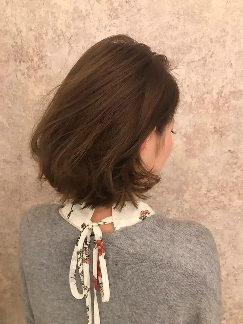 ショート カラー ハイトーンブリーチ 土坂 由志【京都】のヘアスタイル