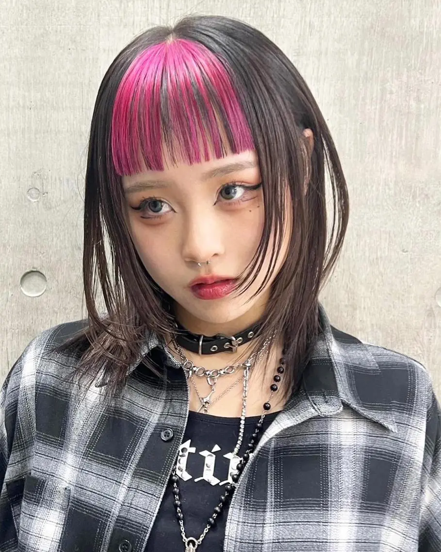 ミディアム カラー ブリーチ ケアブリーチ デザインカラー ハイトーンカラー オン眉 ヘアカラー ヘアセット Null 表参道のヘアスタイル