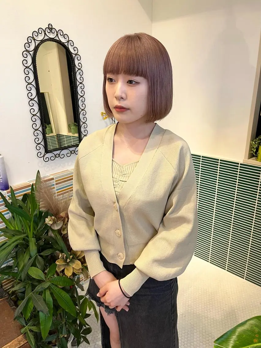 ミディアム カラー ベージュカラー ブリーチ ミルクティーベージュ ヘアカラー トリートメント 🩷ハイトーン透明感 レイヤー🩷ユリカのヘアスタイル