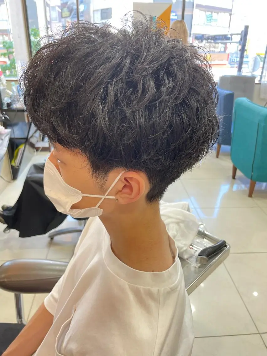 ショート メンズ マッシュ 刈り上げ ブリーチ特化 ハイトーンRYOYAのヘアスタイル