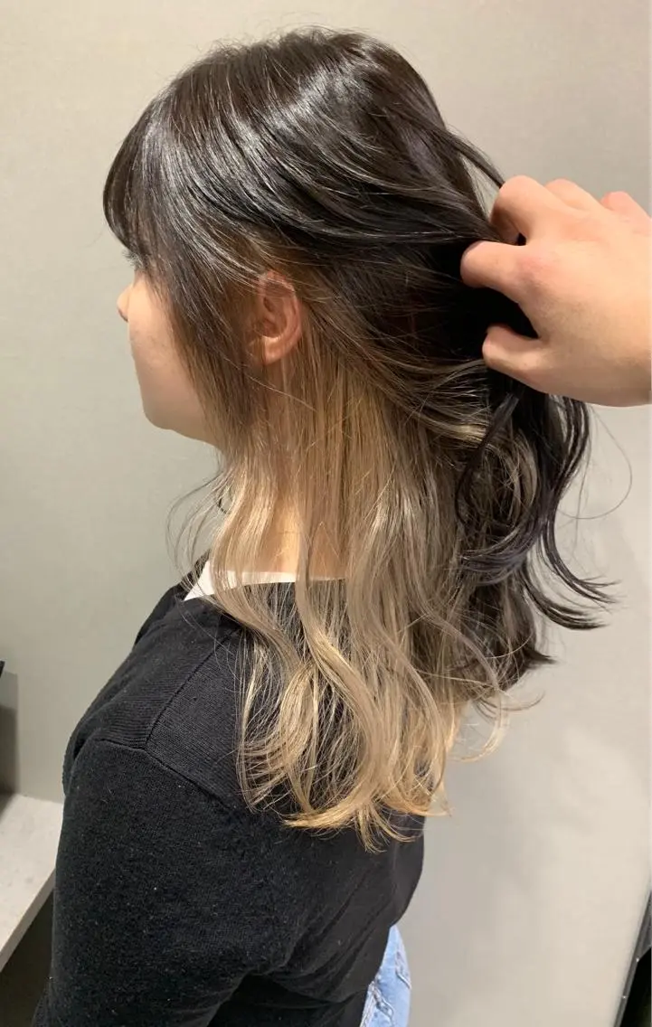 ロング カラー ベージュカラー ブラウンカラー インナーカラー ホワイトベージュ 浦野 剛志のヘアスタイル