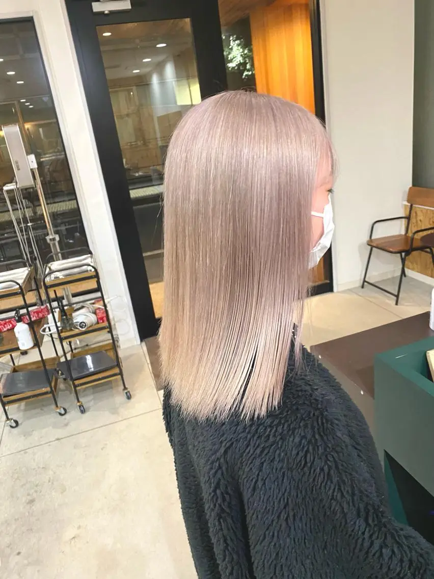 カラー ベージュカラー ホワイトベージュ ヘアカラー ブリーチカラー よねだまことのヘアスタイル