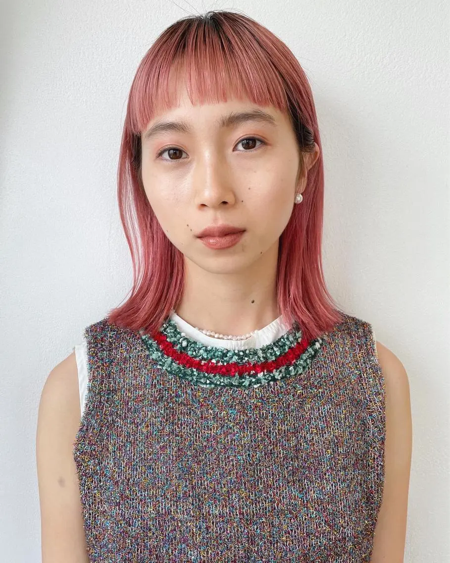ミディアム カラー ブリーチ ピンクカラー オン眉 カット ヘアカラー トリートメント 村上雅人 ナチュラルモードのヘアスタイル