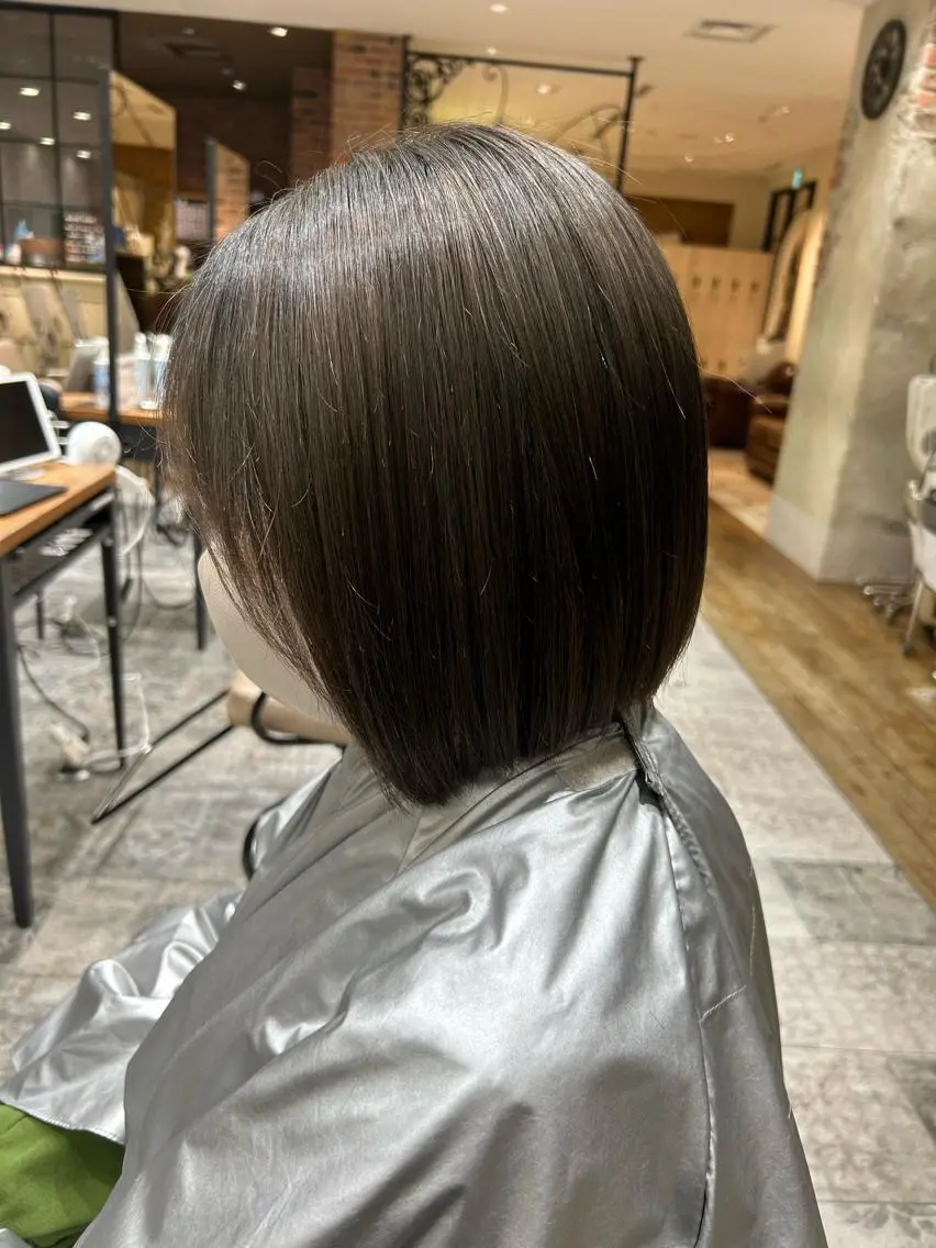 ショート カラー パーマ バレイヤージュ ブリーチ ケアブリーチ ダブルカラー ハイライトカラー カット ヘアカラー 縮毛矯正 トリートメント 銀座✨レイヤーカット 顔まわり/坂本亜裟海のヘアスタイル
