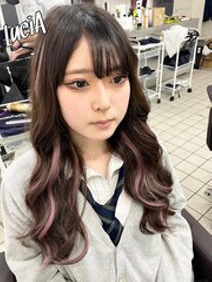 カラー ロング ヘアアレンジ シールエクステ 黒髪 ブリーチ デザインカラー ダブルカラー エクステ¥5000 LuciAカラーのヘアスタイル