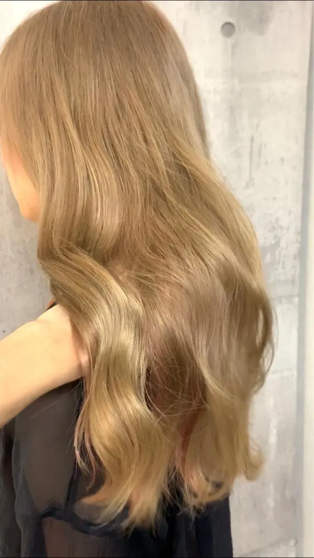 ロング カラー ブリーチ 美髪矯正・レイヤー 倉友哉のヘアスタイル