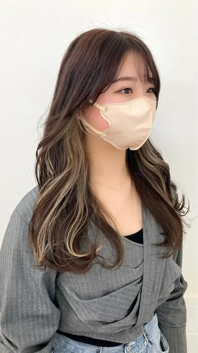 セミロング カラー パーマ ヘアアレンジ メンズ キッズ ネイル マツエク・マツパ アイブロウ カット ヘアカラー レイヤーカット/ 巻ける縮毛矯正のヘアスタイル