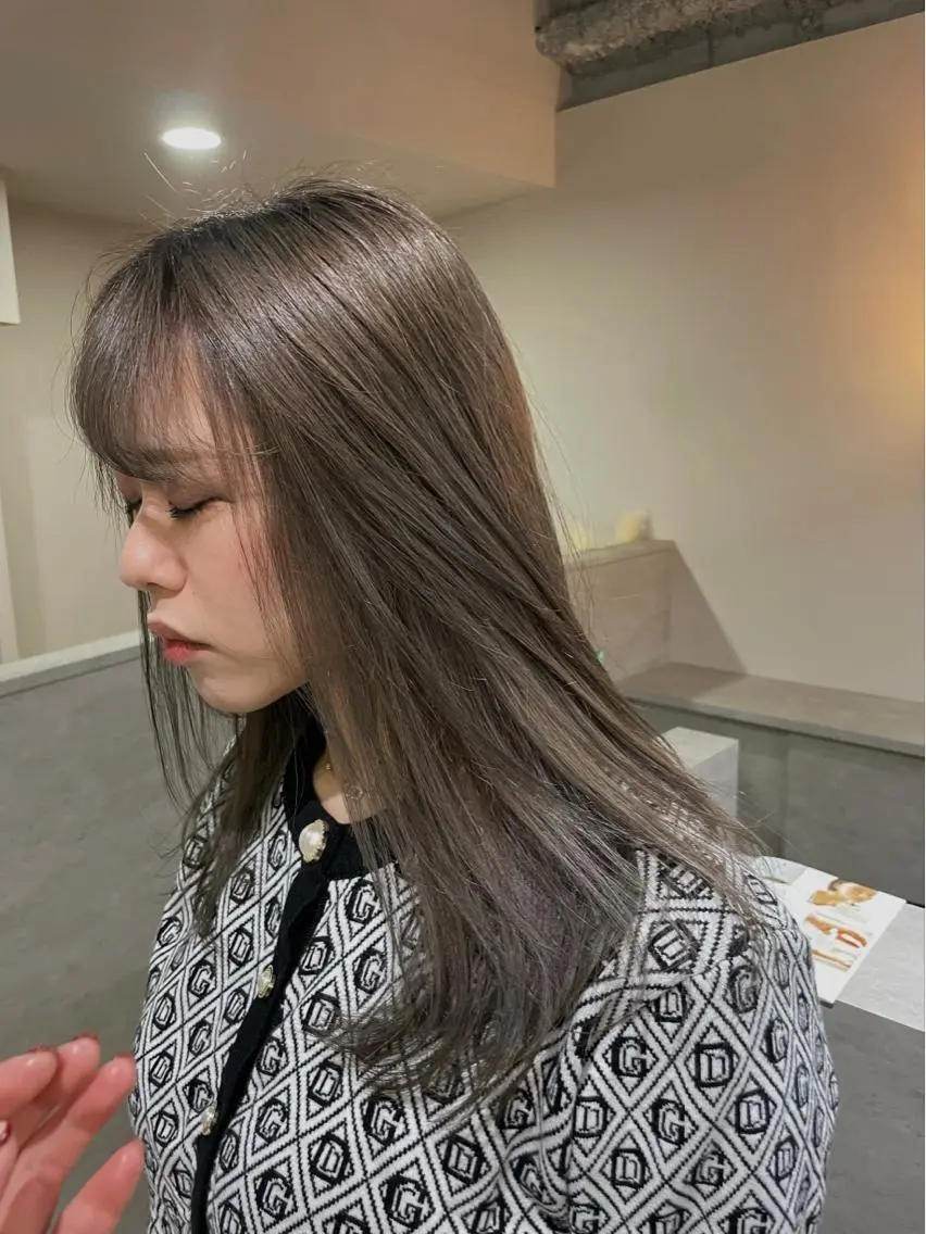 ロング ヘアカラー トリートメント nene .のヘアスタイル