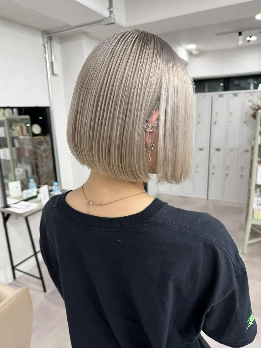 ショート カラー ショートボブ シルバー ボブ ショートヘア 中明度/透明感 🥀那波のヘアスタイル