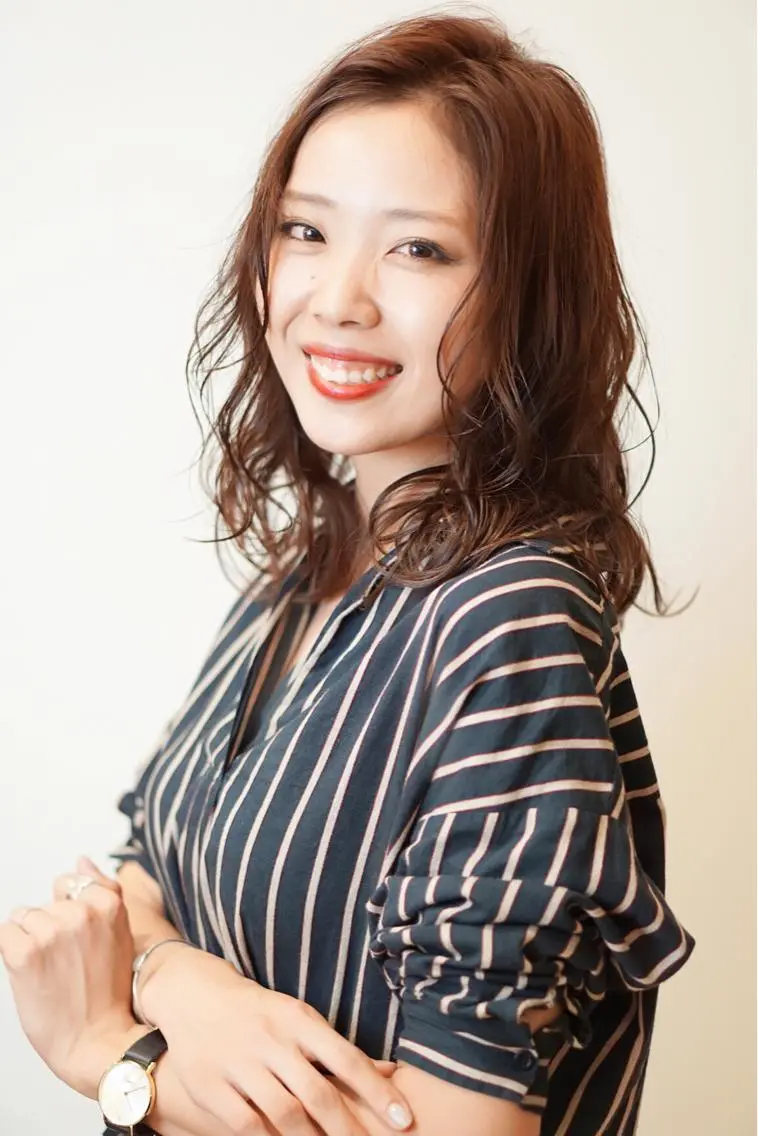 ミディアム カラー パーマ ミディアムパーマ ニュアンスパーマ ディレクター ノナカのヘアスタイル