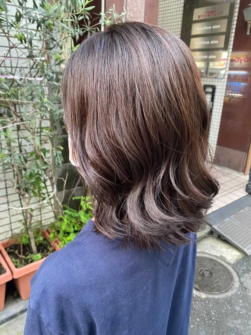 ミディアム 🐩透明感ミルクティ ーピンクニイナ🐩のヘアスタイル