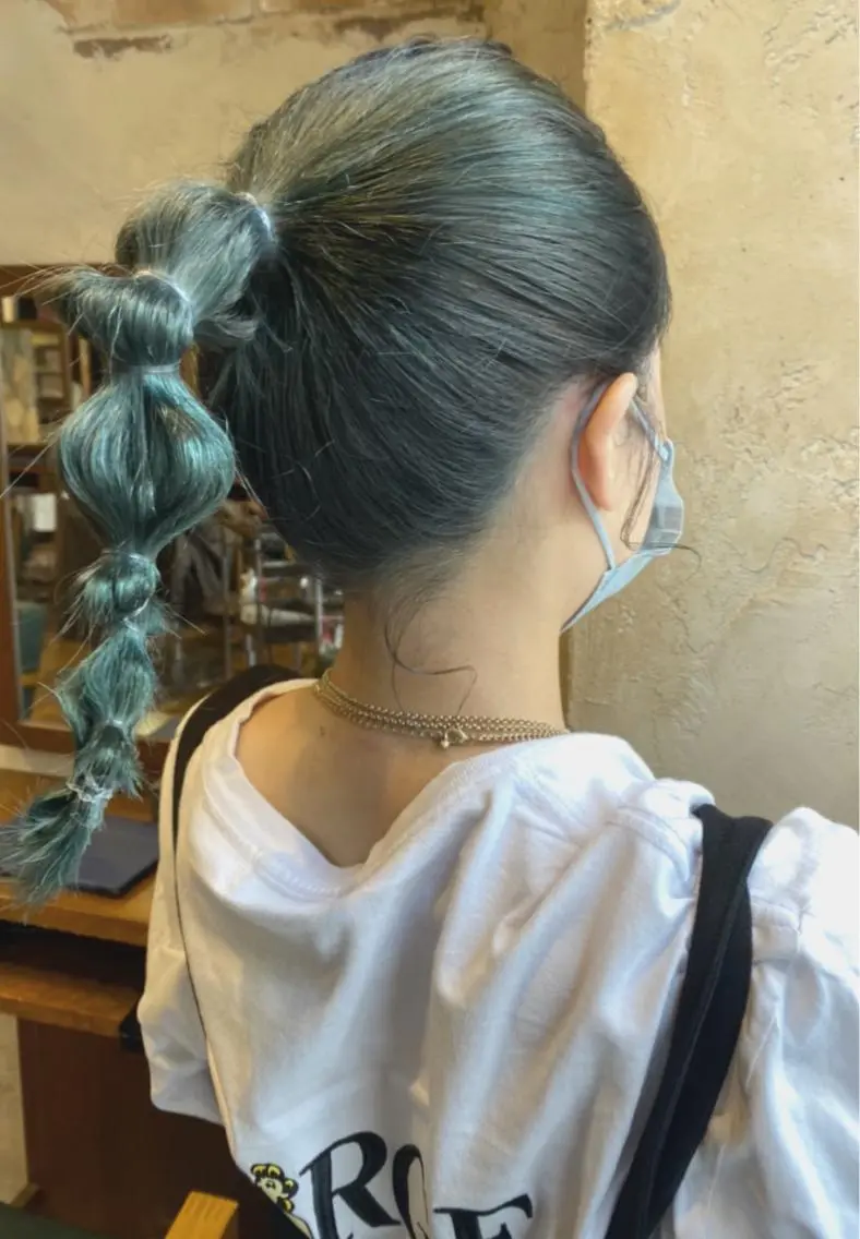 ミディアム カラー エメラルドグリーン マンツーマン 美容師💚コウブチのヘアスタイル