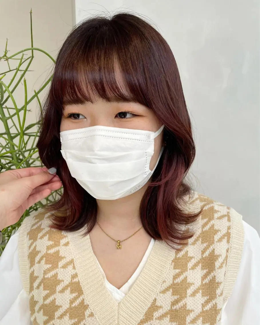 ミディアム 韓国風ヘア レイヤーカット ❤︎︎韓国ヘア❤︎︎ 𝑺𝒉𝒊𝒉𝒐のヘアスタイル