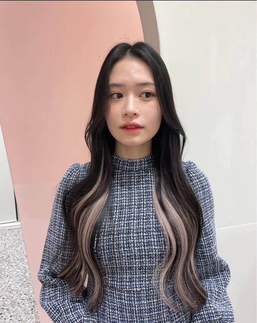 ロング ロング カット ヘアカラー トリートメント ❤︎︎韓国ヘア❤︎︎ 𝑺𝒉𝒊𝒉𝒐のヘアスタイル