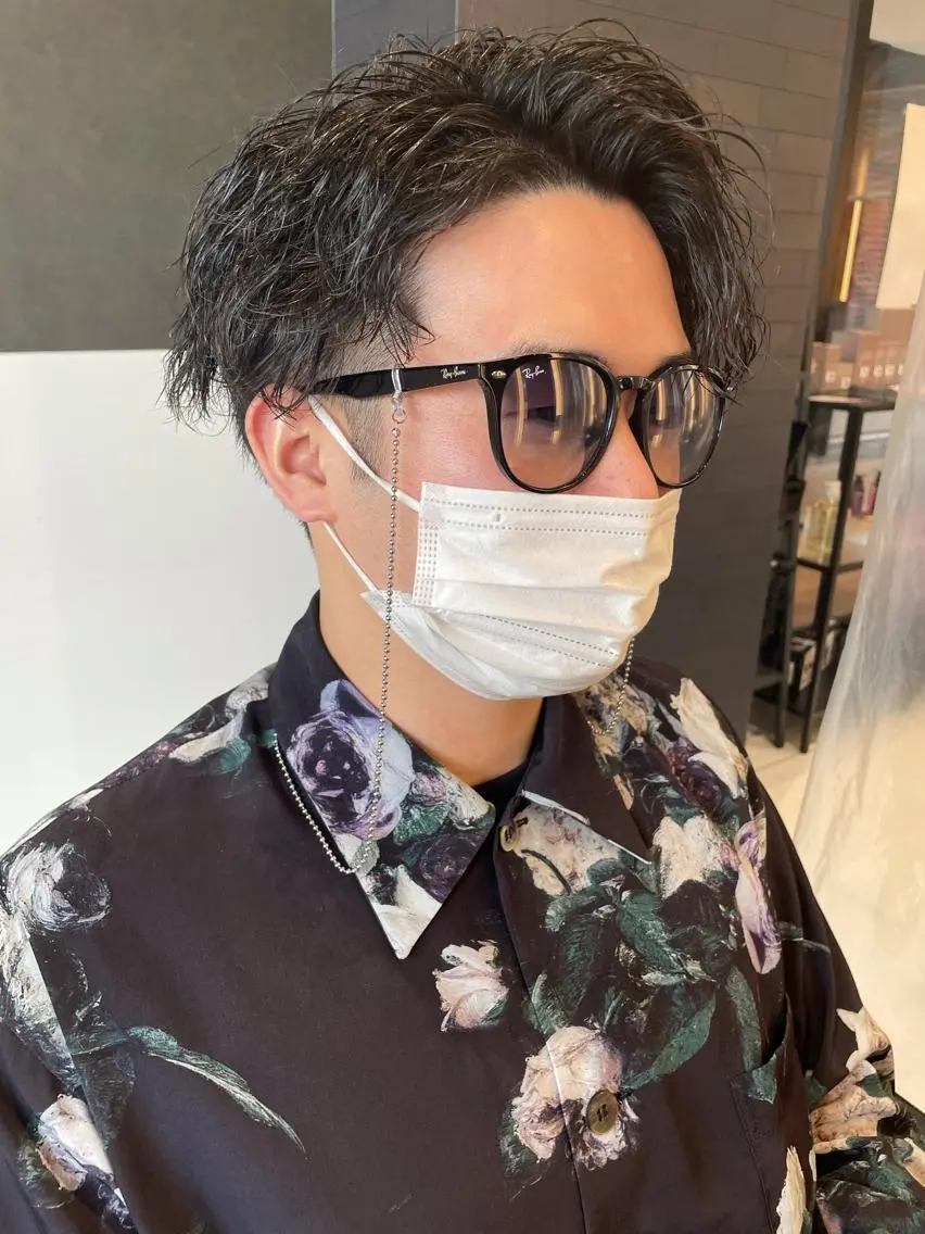 ショート パーマ メンズ メンズパーマ スパイラルパーマ メンズヘア特化 崎田 成人のヘアスタイル