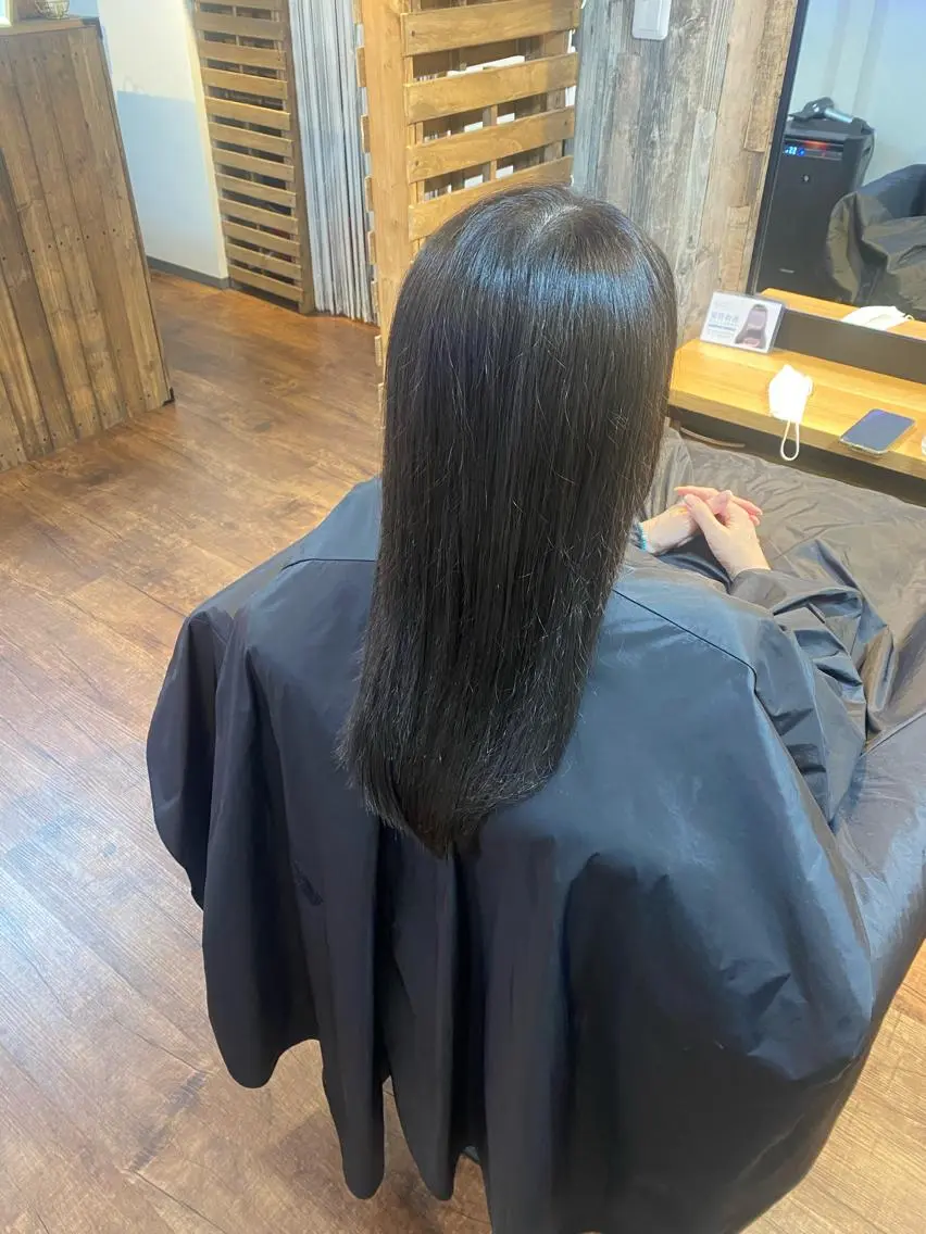 ロング カラー 透明感カラー グレージュ カット ヘアカラー トリートメント Luzir⭐︎ GEN⭐︎のヘアスタイル