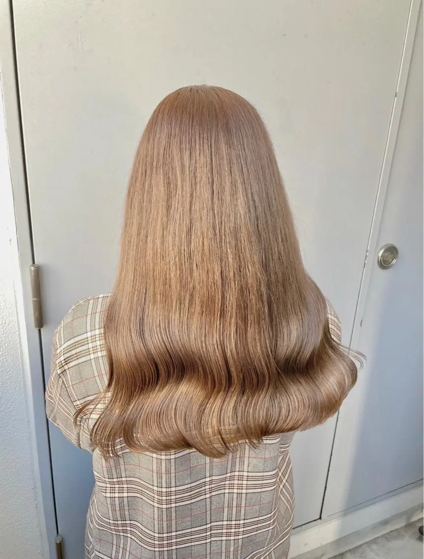 ロング カラー ベージュカラー ミルクティーベージュ ヘアカラー トリートメント ヘッドスパ ヘアセット ベージュカラー💖 やすひろのヘアスタイル