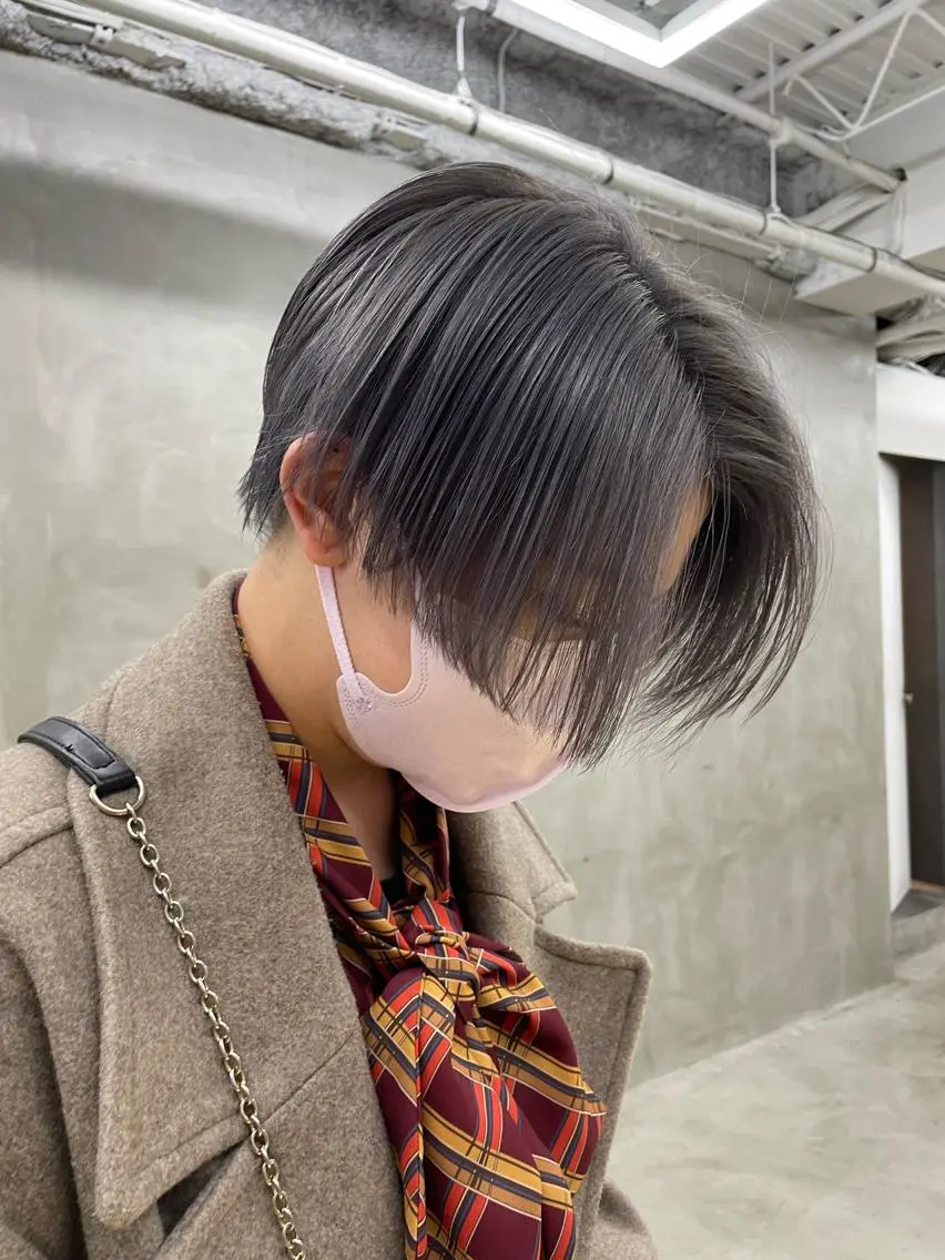 ショート カラー パーマ ヘアアレンジ メンズ メンズバレイヤージュ メンズブリーチ センターパート フェードカット メンズハイライト ヘアカラー トリートメント ハイトーン/レイヤー 🌸さくらのヘアスタイル