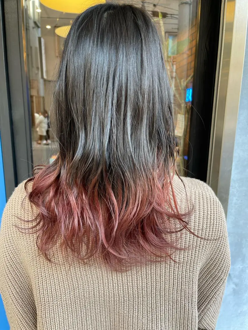 セミロング ハイライト 韓国風ヘア レイヤーカット 柴田 陽平のヘアスタイル