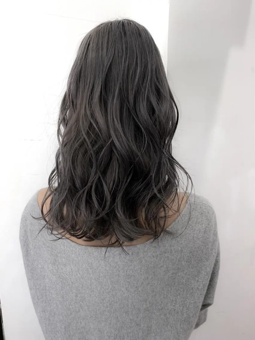 ロング カラー ネイビーカラー エクステ(レミー毛) NINEのヘアスタイル