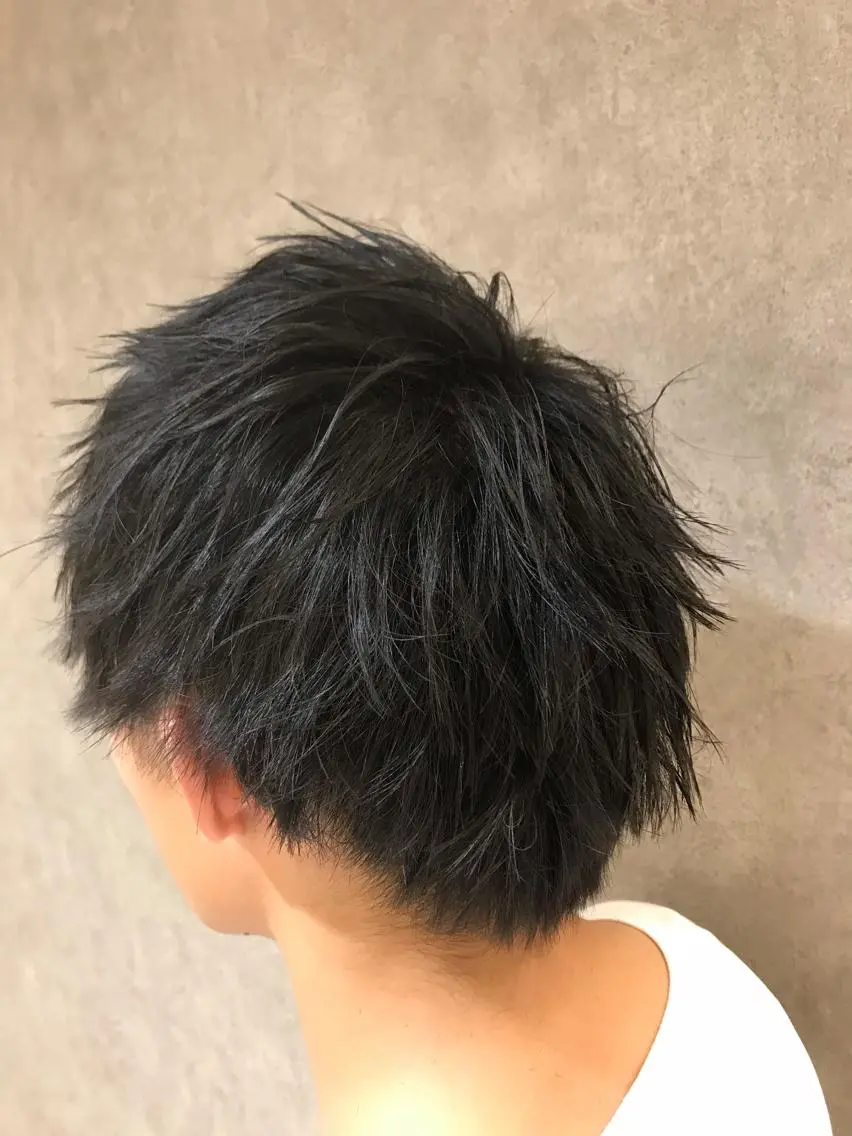 ショート メンズ マッシュ カット ショート／透明感 カラー加治竜汰💡のヘアスタイル