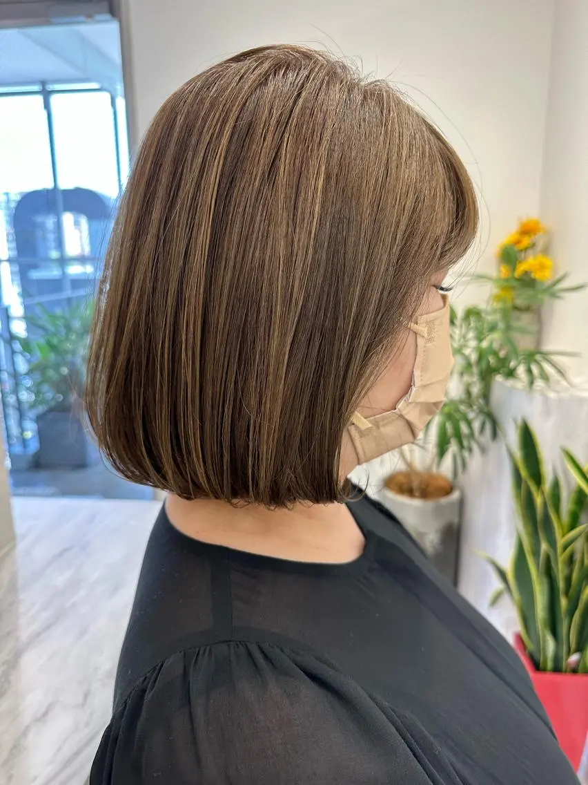 ミディアム カット 縮毛矯正 トリートメント ere hair salonのヘアスタイル