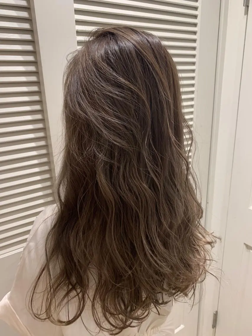 セミロング レイヤーカット ヘアカラー トリートメント 渋谷ハイトーン/ デザインカラー阿部のヘアスタイル