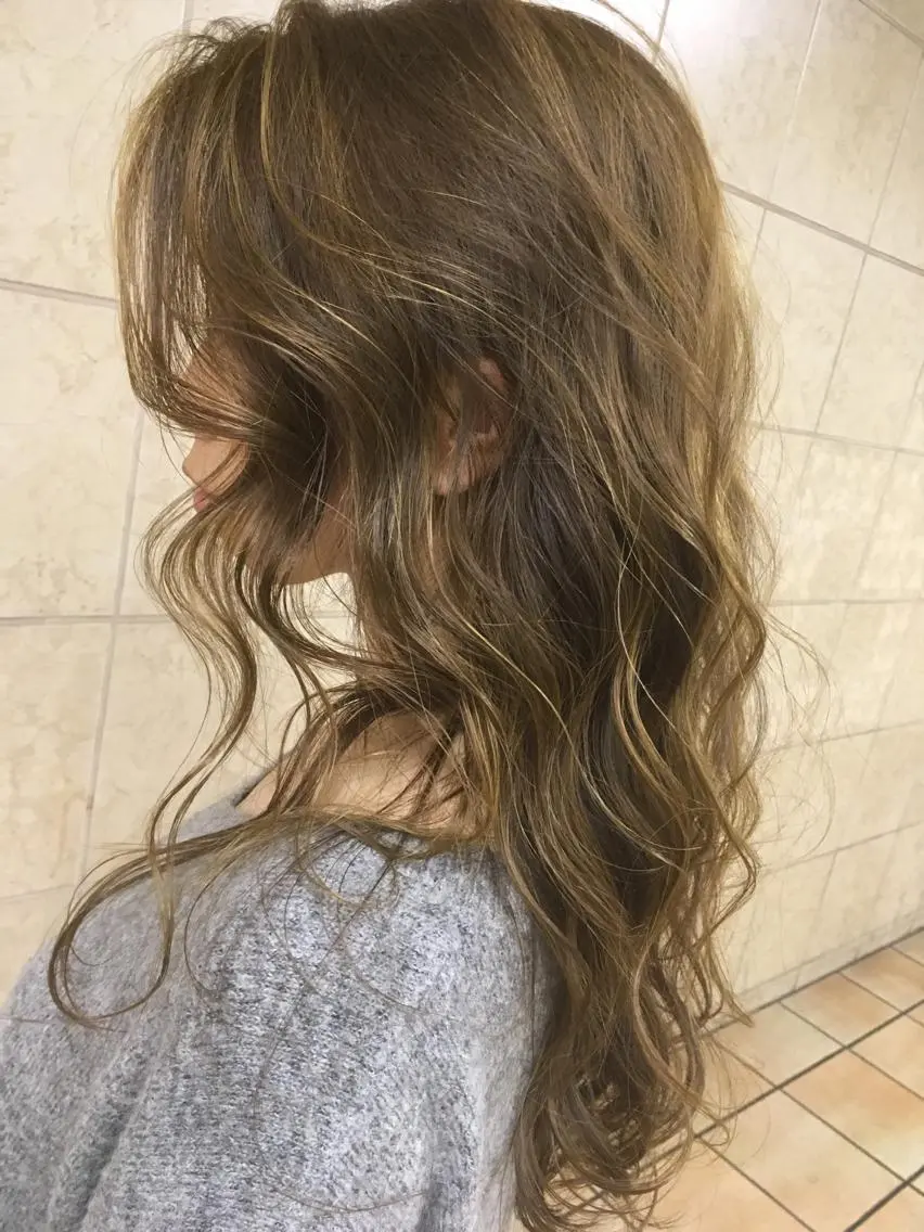 ミディアム カラー カット ヘアカラー トリートメント 菅村 勇亮のヘアスタイル