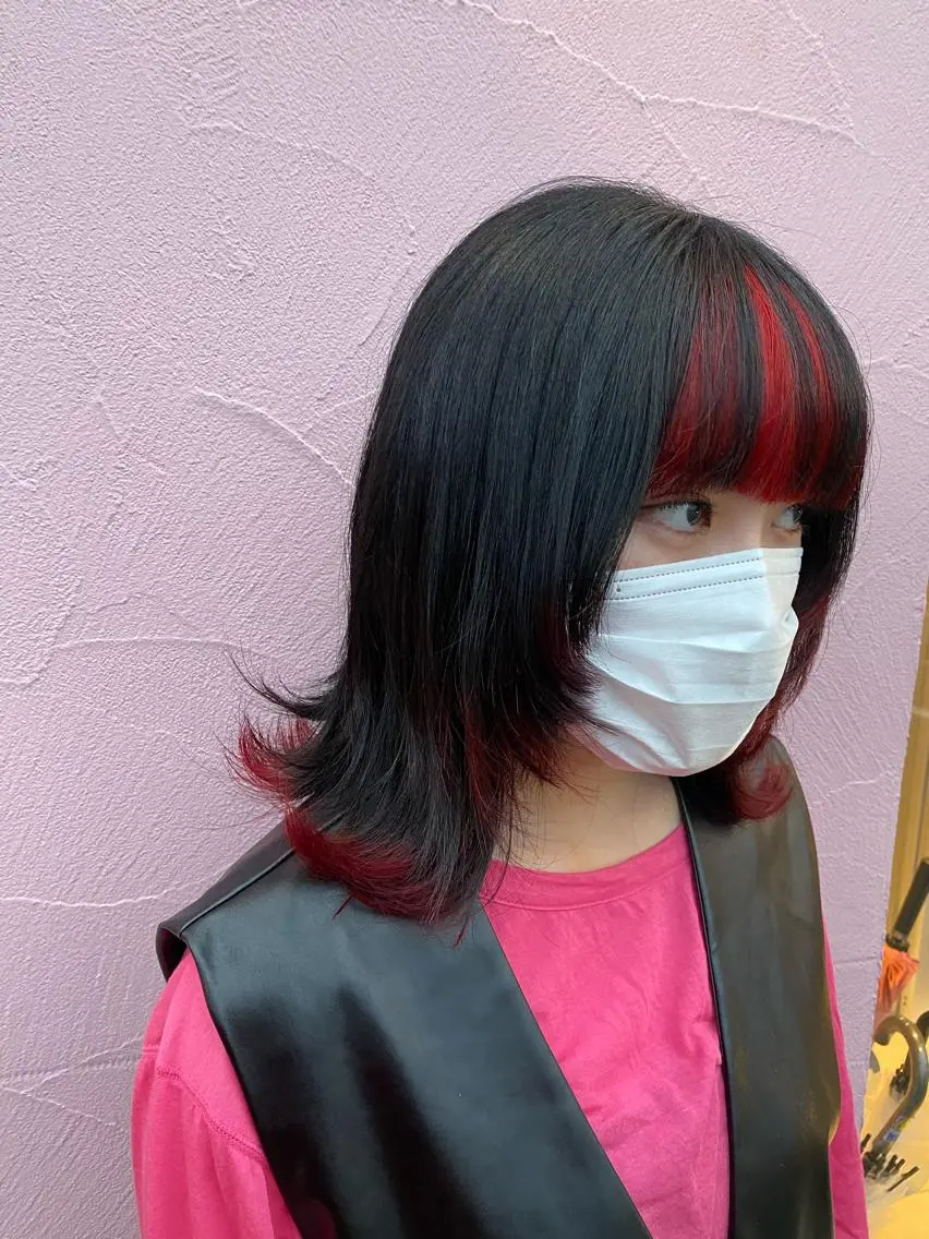 ミディアム カラー ヘアアレンジ 切りっぱなしボブ ショートボブ 黒髪 ブリーチ ブルーカラー 似合わせレイヤー/ Wカラー🧸こころのヘアスタイル